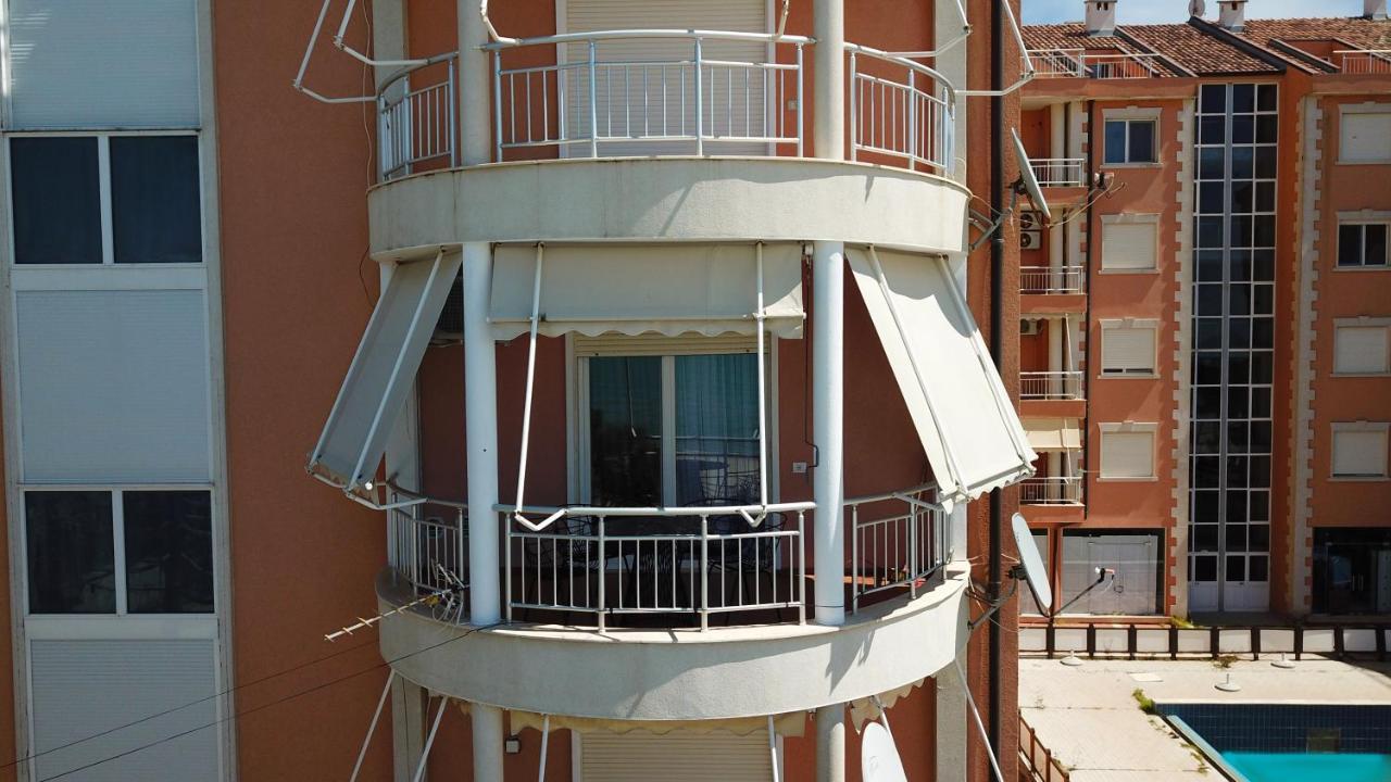 Apartment 公寓 Golem (Tirana)
